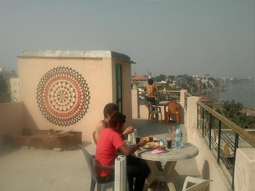 ורנאסי Ganga Paying Guest House מראה חיצוני תמונה