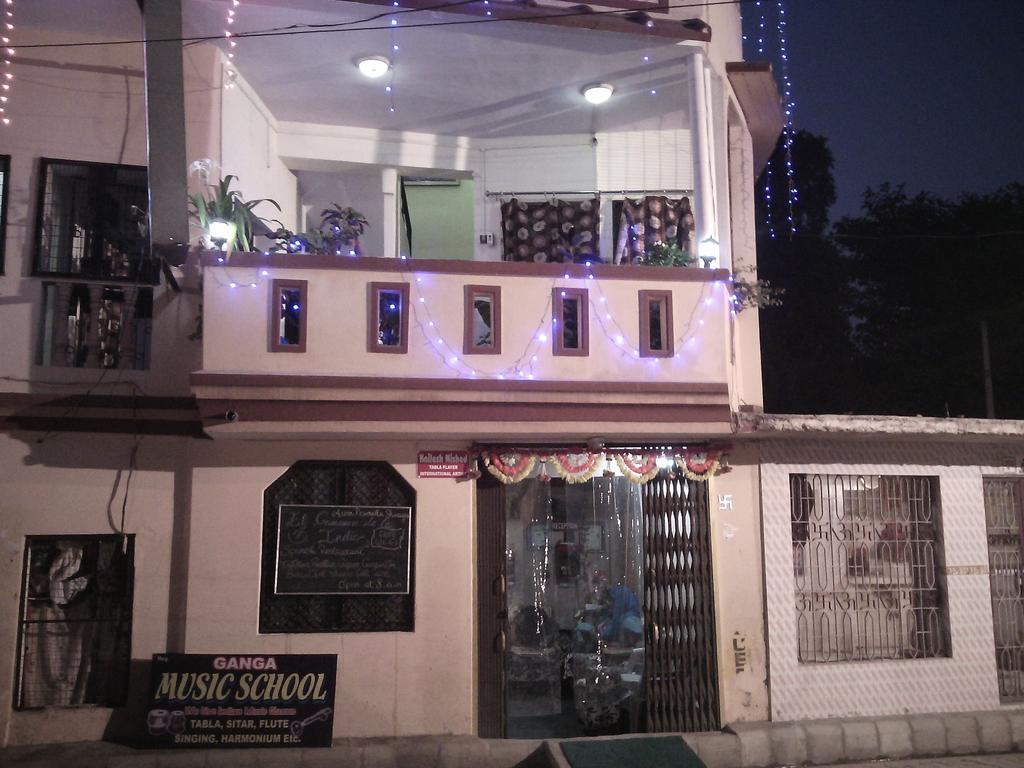 ורנאסי Ganga Paying Guest House מראה חיצוני תמונה