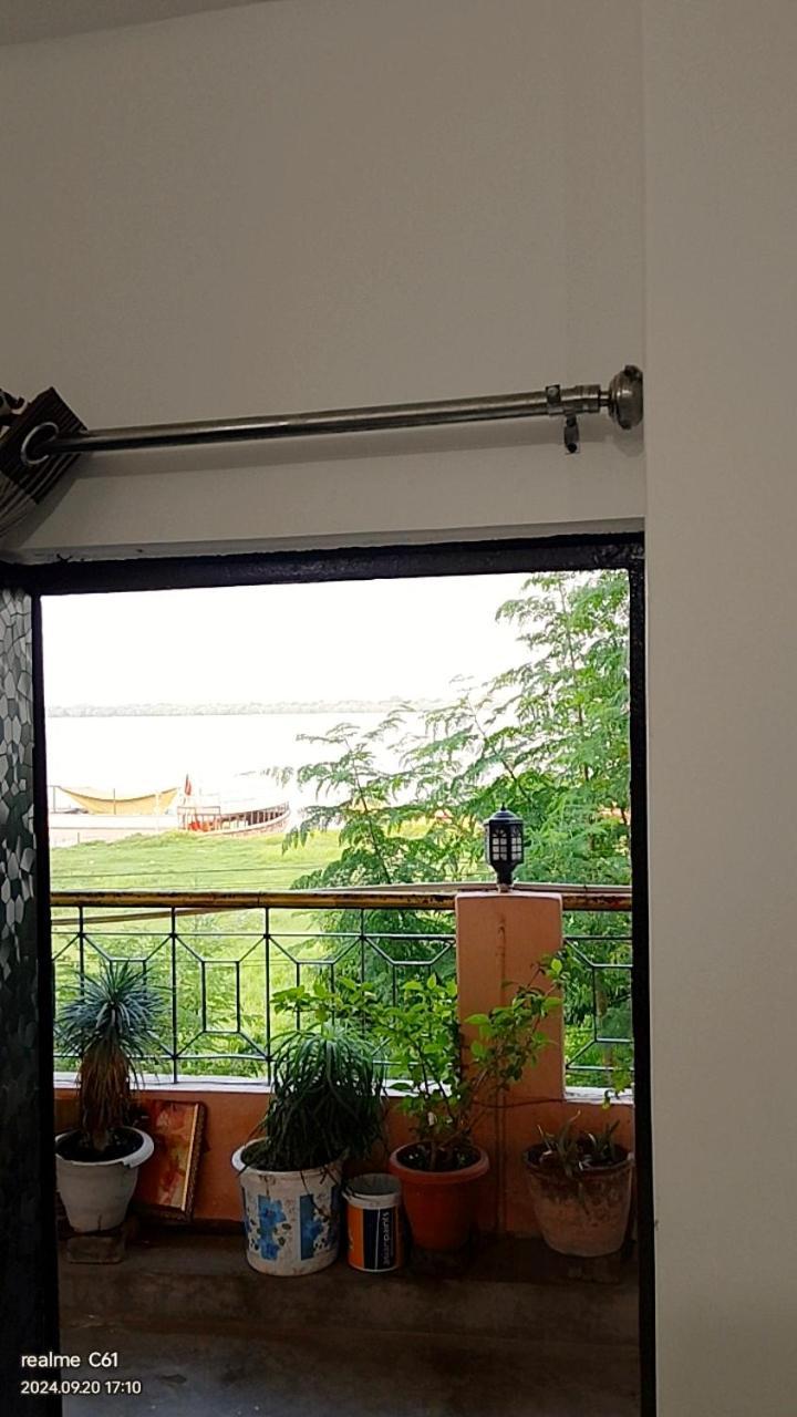 ורנאסי Ganga Paying Guest House חדר תמונה