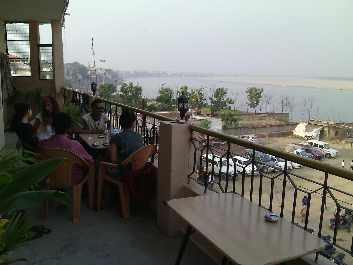 ורנאסי Ganga Paying Guest House מראה חיצוני תמונה