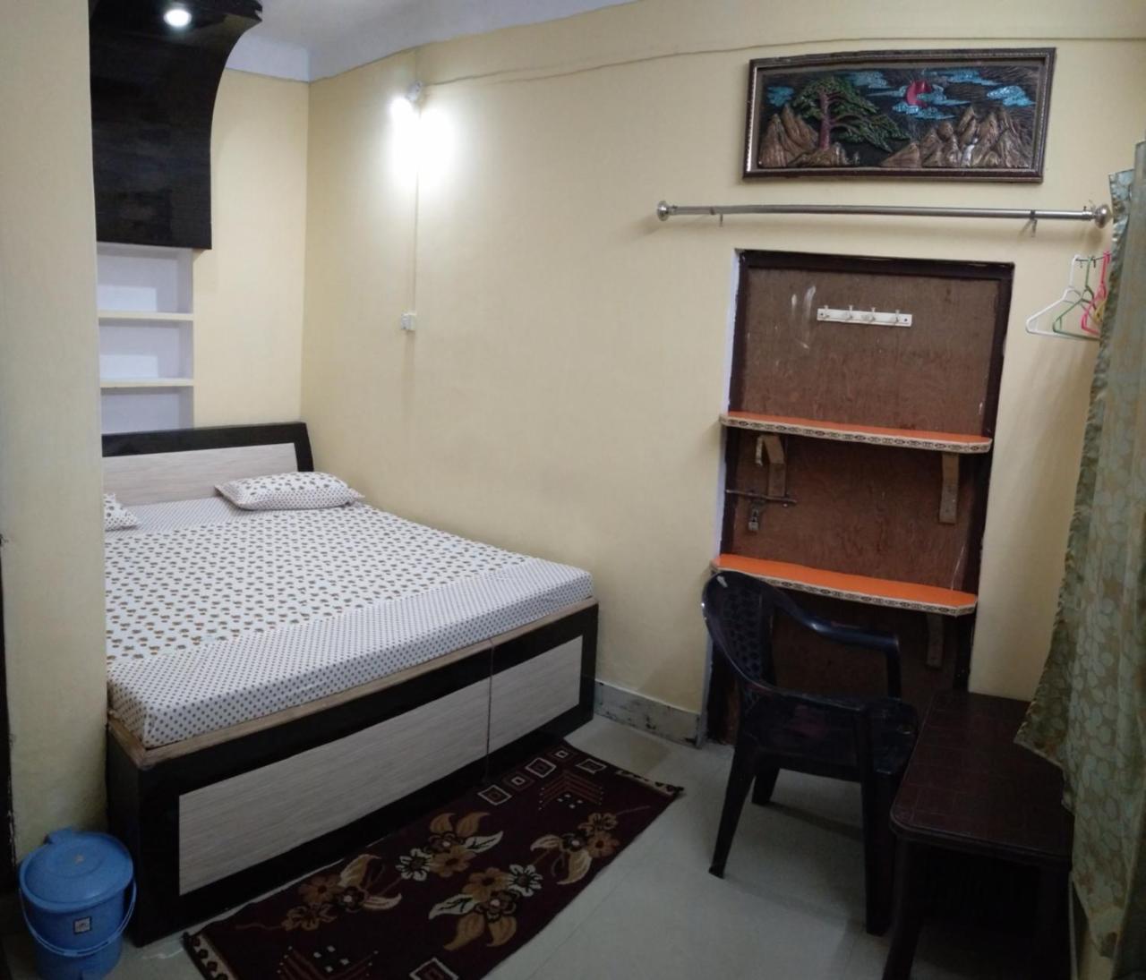 ורנאסי Ganga Paying Guest House מראה חיצוני תמונה
